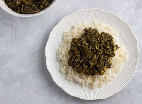 Congolese pondu (cassava leaf soup) served over white rice. Pondu Recipe, Congolese Recipes, Congo Food, Cassava Leaves, Congolese Food, Cassava Leaf, Cassava Recipe, African Kitchen, Onion Leeks