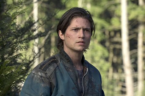 Interview with Jason Rothenberg, Executive Producer of The CW's The 100 Finn Collins, Clarke And Finn, Thomas Mcdonell, The 100 Tv Series, Richard Harmon, The 100 Characters, Lindsey Morgan, Sky People, Marie Avgeropoulos