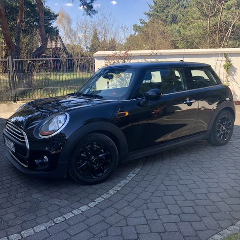 First Car Astethic, Small Car Aesthetic, Mini Countryman Aesthetic, Car Mini Aesthetic, Aesthetic Mini Cooper, First Car Aesthetic, My First Car, Mini Coopers, Volkswagen Polo