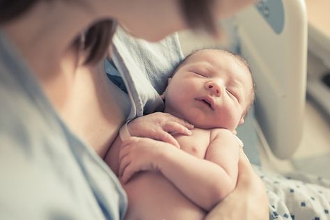 Labor pains and delivery - these very words make a pregnant woman nervous. Although she cherishes her journey of pregnancy, she'll also put up a brave front while undergoing those innumerable, and often painful, physical changes. First Time Moms, First Baby, Breast Milk, Having A Baby, Baby Boy Newborn, Girl Names, Baby Pictures, Baby Food Recipes