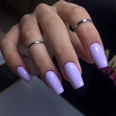 Plain Nail Designs Simple, Square Lilac Nails, Lila Nails Lavender, Purple Nails Medium Length, Plain Simple Nails, Nails Lilla, Purple Nails Simple, Plain Nails Acrylic, Lilac Acrylic Nails