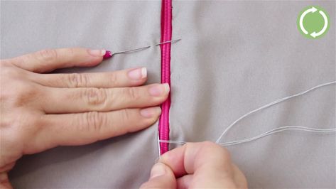 How to Sew an Invisible Zipper with Lining: 13 Steps Sewing Invisible Zipper, Invisible Zipper Tutorial, Zipper Tutorial, Invisible Stitch, Sew Zipper, Stitch Lines, Sewing Needle, Sewing Lessons, Straight Stitch