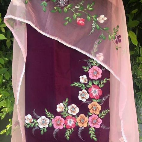 Painting Suits Punjabi, Hand Painted Suits Latest, Paint Suit Design For Women, Suit Organza, Flag India, Fabric Colour Painting, Cloth Painting, Floral Henna Designs, Embellished Fabric