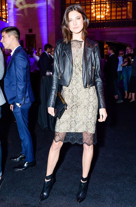 Jacquelyn Jablonski beige lace dress and moto jacket Jacquelyn Jablonski, Celebrity Style Men, Dress Leather Boots, Leather Jacket Dress, Evening Outfit, Dress Leather, Autumn Winter 2024, Business Casual Dresses, Lace Slip Dress