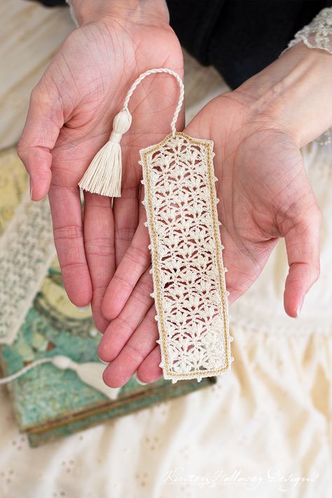 Vintage Crochet Lace Bookmark | Free Pattern Tutorial Vintage Crochet Gifts, Crochet Bookmarks Free Patterns Lace, Lace Crochet Bookmark Pattern, Crochet Bookmarks For Men, Diy Bookmarks Crochet, Crochet Book Markers Free Pattern, Lace Yarn Crochet Patterns, Cool Crochet Gifts, Crochet Bookmark Ideas