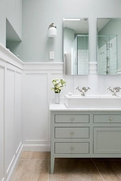 Wainscoting Bathroom, Bad Inspiration, Transitional Bathroom, Hall Bathroom, Downstairs Bathroom, Bad Design, Upstairs Bathrooms, Bathroom Redo, Bathroom Renos