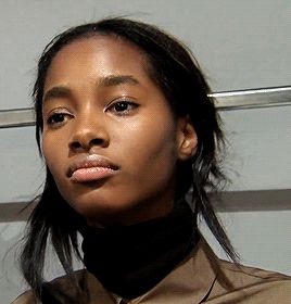 Tami Williams backstage @ Moncler Sydney Williams, Tami Williams, Editorial Photos, Face Claims, Short Hair, Black Women, Editorial, Short Hair Styles, Blonde