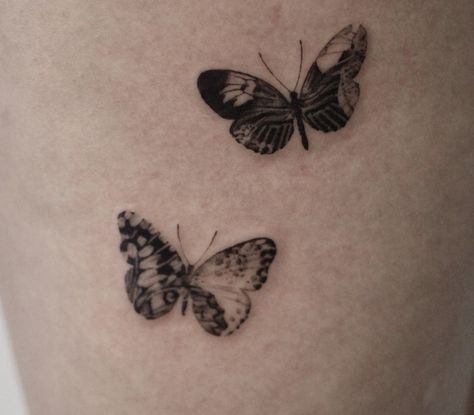 Weird Butterfly, Van Gogh Tattoo, Smiley Face Tattoo, Face Tattoo, Tattoo Inspo, Pretty Tattoos, Andy Warhol, Butterfly Tattoo, Lotus Flower Tattoo