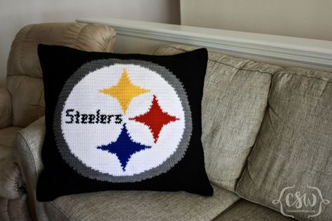 Pittsburgh Steelers NFL Logo Pillow - free intarsia crochet pattern to support your favorite football team on Colorful Christine Nfl Crochet Patterns Free, Intarsia Crochet Patterns, Football Crochet Pattern Free, Steelers Crochet, Steelers Blanket, Pittsburgh Penguins Wallpaper, Football Crochet, Harry Potter Pillow, Superhero Pillow