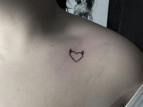 Reveal Your Dark Side with a Devil Heart Tattoo | Tattoo Ideas Heart Tattoo On Ring Finger, Love Heart Tattoo Designs, Devil Heart Tattoo, Tattoo On Ring Finger, Choice Tattoo, Horns Tattoo, Ring Finger Design, Hart Tattoo, Finger Designs