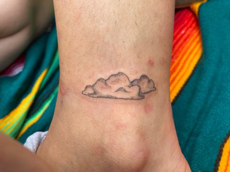 Fine line cloud tattoo on the ankle. Handpoked (stick and poke) by me! @miribechtel on pinterest and instagram <3 Fluffy Cloud Tattoo, Cloud Line Tattoo, Line Cloud Tattoo, Shaded Cloud Tattoo, Tiny Cloud Tattoo, Simple Cloud Tattoo, Minimalist Cloud Tattoo, Small Cloud Tattoo, Cloud Tattoo Ideas