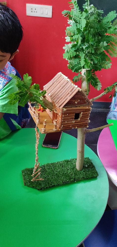 Tree House Project For School, Treehouse Craft, Tree House Model Diy, 3 D Tree For Classroom, 3d Tree For Classroom, House Crafts For Kids, Magic Treehouse Activities, Magic Tree House Lessons, Diy Treehouse