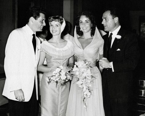 Elizabeth Taylor Wedding, 60s Hollywood, Elizabeth Taylor Eyes, Michael Wilding, Mike Todd, Celebrity Wedding Photos, Bridal Traditions, Small Weddings Ceremony, Michael Todd