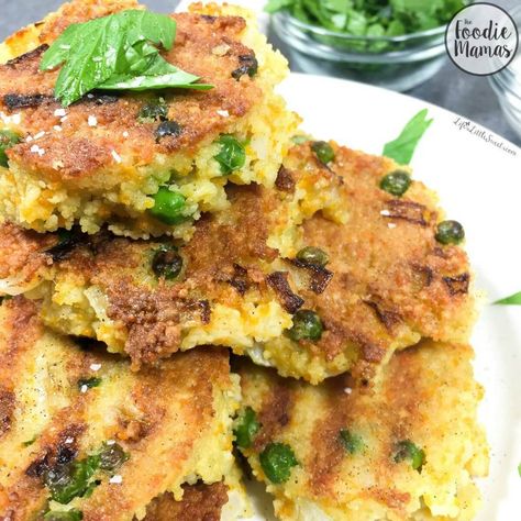 These crispy Couscous Fritters have only 7-8 ingredients and can be made in 30 minutes!  Be sure to check out the other #FoodieMamas couscous recipes below! Couscous Fritters, Pearled Couscous, Cheese Fritters, Pea Fritters, Pearl Couscous, Fritters Recipe, Baby Led Weaning Recipes, Couscous Recipes, Weaning Recipes