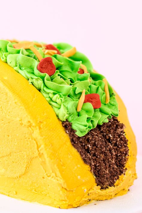 DIY Taco Cake - Studio DIY Taco Cake, Taco Party, Cake Studio, Studio Diy, 5 De Mayo, Oreo Dessert, A Piece Of Cake, Piece Of Cake, Cake Images