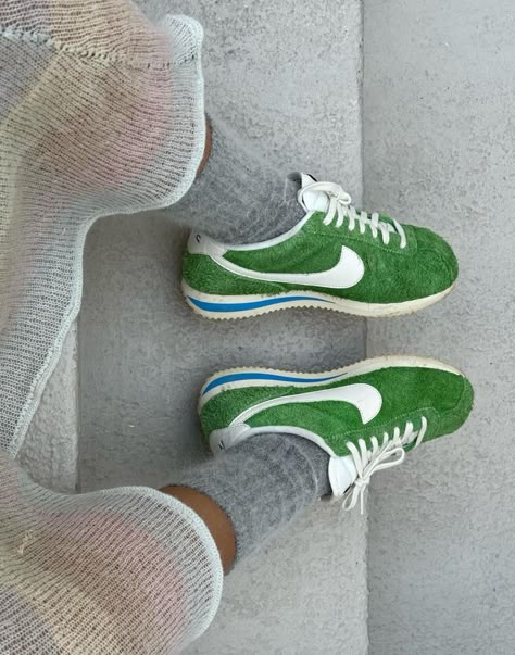 Nike Cortez Green, Nike Cortez Blue, Outfit Medias, Loafers Streetwear, 2023 Shoes, Hip Hop Hooray, Air Force Nike, Heels And Sneakers, Girly Fits