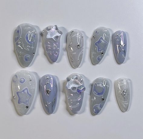 Floral Nails Wedding, Y2k Nails Blue, Wedding Nails Chrome, Gel Nails Floral, Blue Flower Nails, Chrome Almond, Nails Floral, Nails Chrome, Nails 3d