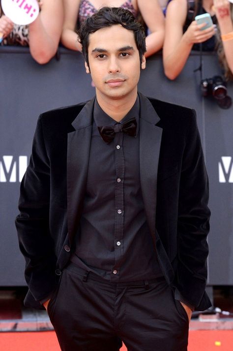 Kunal Nayyar from "the Big Bang Theory" as Raj Koothrapali Kunal Nayyar, Big Bang Theory Show, Amy Farrah Fowler, Jim Parsons, Sheldon Cooper, The Big Bang Theory, Dear Future Husband, Famous Men, Big Band