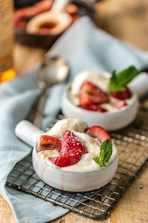 Serve Strawberries Foster over ice cream or even pound cake for a delicious dessert Flambe Desserts, Bruschetta Ingredients, Applesauce Cake, Top Chicken Recipes, Bananas Foster, Vanilla Bean Ice Cream, Homemade Tacos, Easy Strawberry, Homemade Taco Seasoning