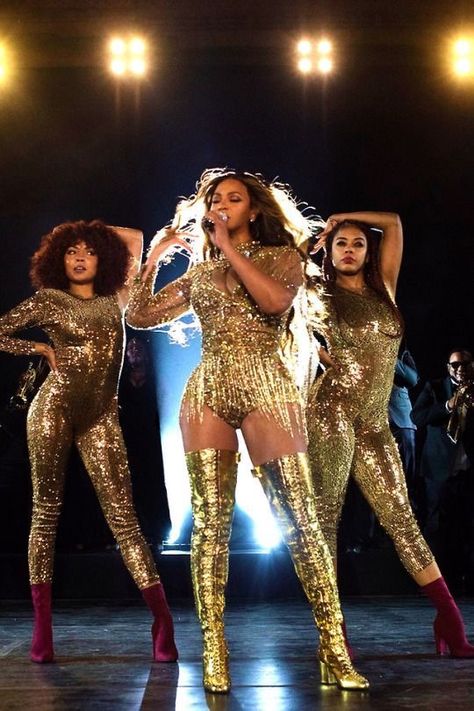 Beyonce Concert Outfit, Beyonce Show, Beyonce Performance, Look Disco, Beyonce Coachella, Gold Bodysuit, Queen Bee Beyonce, Beyonce Outfits, Beyonce Knowles Carter