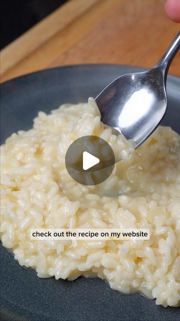 Easy Risotto Recipes, Cheesy Risotto, Cheese Risotto, Easy Risotto, Risotto Recipes Easy, Recipes Sides, Cooking Rice, Risotto Recipe, Rice Dish