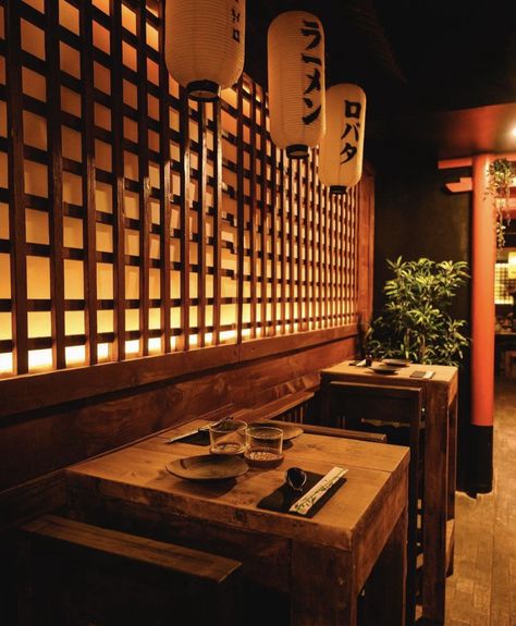 Small Japanese Restaurant Design, Japanese Izakaya Interior, Japan Ramen Shop, Izakaya Interior, Japanese Sushi Bar, Japanese Izakaya, Japanese Restaurant Design, Japanese Lamps, Open Table