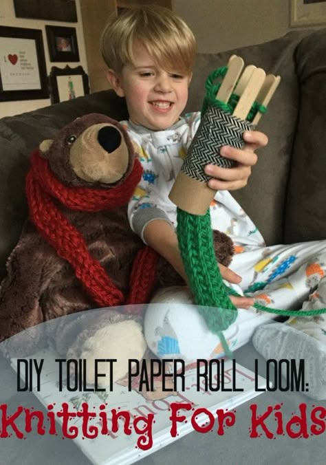 Toilet Paper Roll Loom - Knitting for Kids Christmas Presents For Boys, Homemade Christmas Presents, Diy Christmas Gifts For Kids, Kids Toilet, Diy Gifts To Make, Christmas Presents For Kids, Spool Knitting, Diy Christmas Presents, Kids Homemade