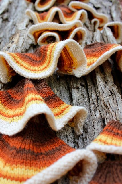 Ravelry: bromeleighad's 52 Forms of Fungi Simpul Makrame, Sculpture Textile, Crochet Mushroom, Knit Art, Mushroom Art, Art Textile, Soft Sculpture, Crochet Art, Yarn Art