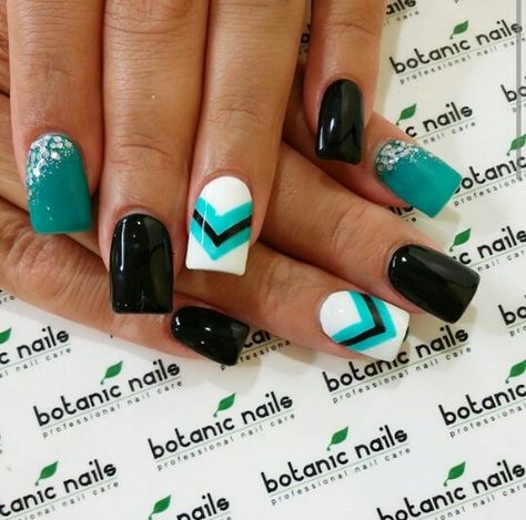 Western Nail Art, Turquoise Nail Designs, Teal Nail Designs, Botanic Nails, Quinceanera Nails, Western Nails, Teal Nails, Turquoise Nails, Fabulous Nails