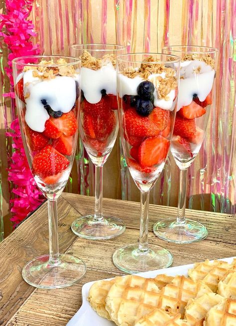 Galentine's Day Brunch Inspo | Fruit and yogurt parfaits in champagne glasses | Valentine's party ideas #valentines #valentinesday #galentinesday Fruit And Yogurt Parfait, Brunch Party Decorations, Valentines Brunch, Brunch Desserts, Brunch Decor, Girls Brunch, Champagne Brunch, Diy Pond, Healthy Brunch