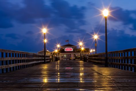 Seal Beach Pier, Cal   (Love malts at that Ruby's!!!) Coastal Fog, Seal Beach, Beach Pier, American Diner, California Dreamin', California Beach, Stunning Photography, Beach Baby, Huntington Beach