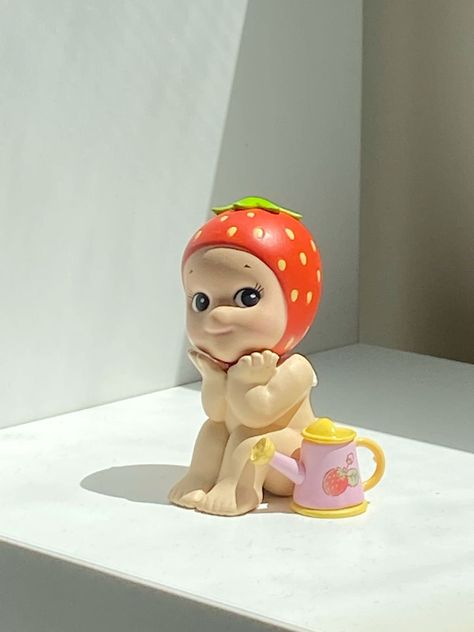 Strawberry Profile, Strawberry Sonny Angel, Profile Picture Cute, Sonny Angel Aesthetic, Pic Profile, Sony Angels, Aesthetic Strawberry, Angel Therapy, Cute Profile