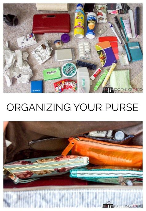 Purse Contents Ideas, Mom Purse Essentials, Purse Hacks, Small Desk Organization, Mom Purses, Minimalist Purse, Simple Purse, Inside My Bag, Purse Essentials