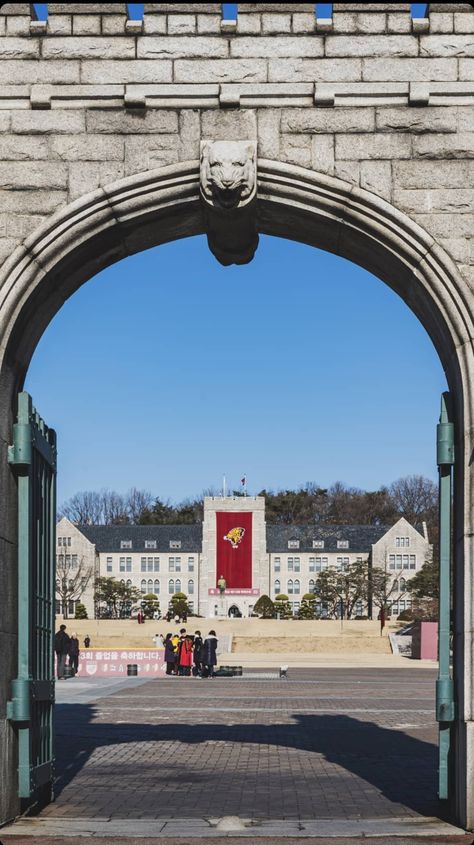 University Inspiration, Campus Aesthetic, Yonsei University, Korea University, Korea Wallpaper, Future Wallpaper, School Interior, Dream Vision Board, Dream College