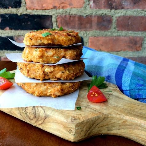 Acorn Squash Fritters with Spinach, Sun-dried Tomatoes, and Mozzarella Squash Fritters, Tomatoes And Mozzarella, Sundried Tomatoes, Acorn Squash, Sun Dried Tomatoes, Clean Eats, Side Recipes, Sun Dried, Vegetable Side Dishes