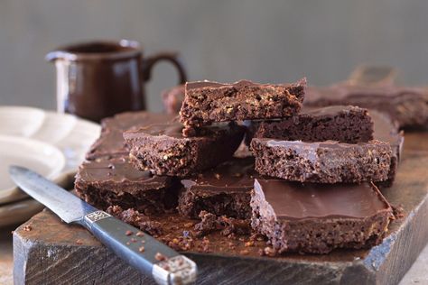 Chocolate Cornflake Slice Cornflake Slice, Gardens Australia, Slice Recipe, Chocolate Breakfast, Cooking Chocolate, Slices Recipes, Cereal Recipes, Biscuit Cookies, Homes And Gardens