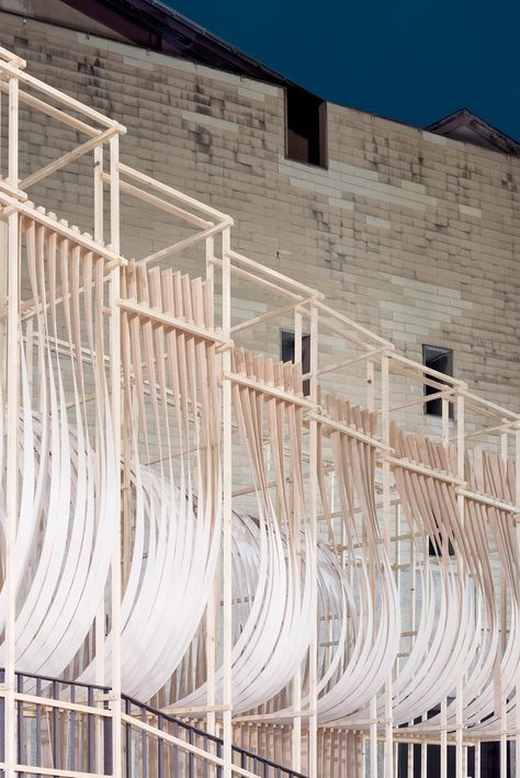 Wooden installation resembling ship sails Bamboo Arch, Installation Architecture, Interactive Architecture, Sailing Photography, Detail Arsitektur, Street Installation, Modern Architecture Interior, Sailing Art, Paper Furniture