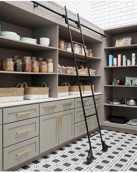 pantry with ladder Studio Mcgee Kitchen, Organization Ideas For The Home, Diy Pantry Organization, Dream Pantry, Pantry Laundry Room, Pantry Room, Pantry Remodel, Pantry Shelving, Kitchen Pantry Design