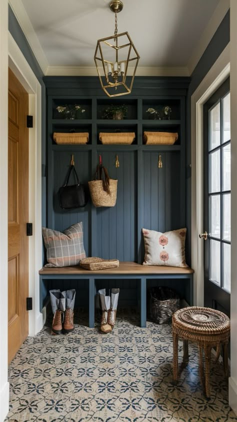 Walk this Way: Inspiring Hallway Design Ideas – redboth.com Entryway Ideas Family, Boot Room Porch, Entrance Mudroom Ideas Entryway, Mudroom Back Door, Cottage Mudroom Entrance, Practical House Design, Small Entree Ideas, English Cottage Mudroom, Boot Room Ideas Entrance