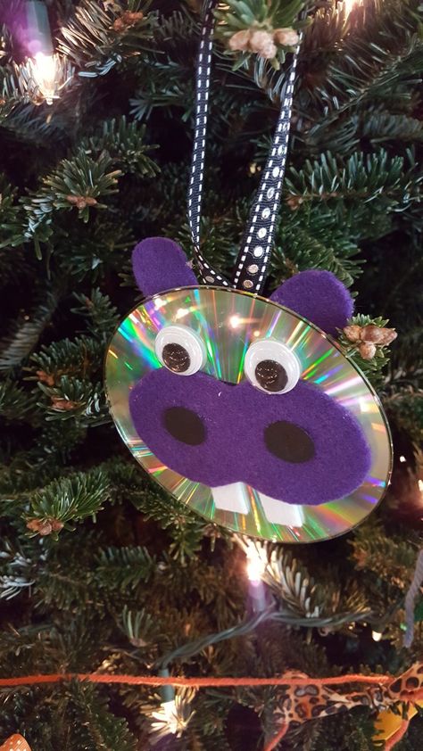 Hippopotamus Ornaments Diy, Hippo Ornaments Diy, Hippo Christmas Ornaments, Hippo Ornaments, Crafts With Cds, Hippo Christmas, Themed Trees, Cd Crafts, Tree Themes