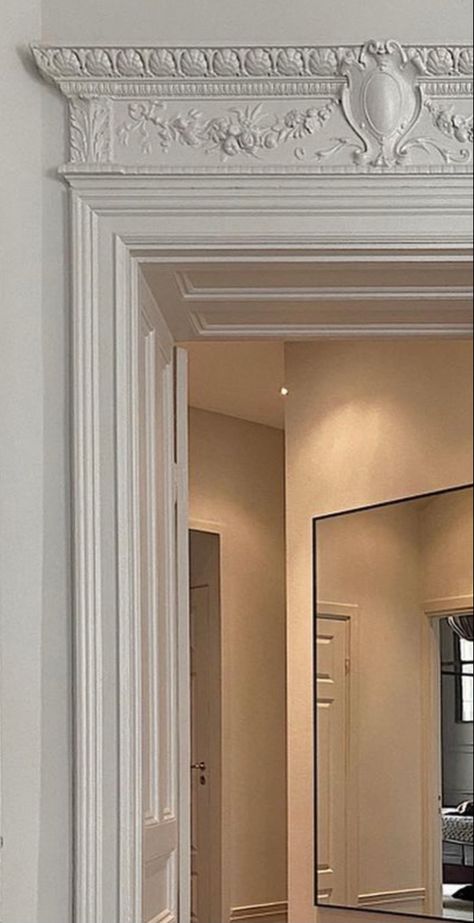 Parisian Crown Molding, Moulding Design, Paneled Walls, House Trim, Marble Home, Classic Interior Design, Parisian Apartment, Crown Molding, Classic Interior