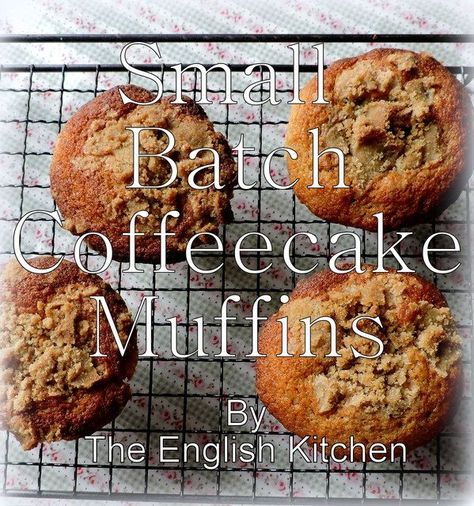 Small Batch Coffee Cake, Coffeecake Muffins, Small Recipes, Batch Baking, Batch Recipes, Easy Meals For One, Recipe For 1, Small Batch Baking, Coffee Cake Muffins