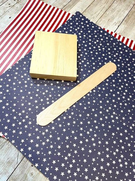 Uncle Sam Wood Crafts, Uncle Sam Craft, Easy Crafts For Adults, Diy 4th Of July Decorations, Garden Signs Diy, Decor For Events, Fouth Of July Crafts, Patriotic Crafts Diy, Uncle Sam Hat