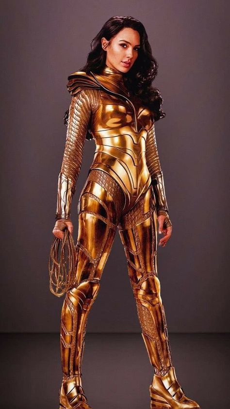 Gal Gadot Wonder Woman 1984, Steve Trevor, Gal Gadot Wonder Woman, Ayat Quran, Dc Movies, Suit Of Armor, Gal Gadot, Justice League, Marvel Dc