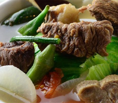 For an easy, hearty and delicious meal to serve to your loved ones, you can’t go wrong with this Beef Ribs Sinigang recipe. This is made even more special with the use of Knorr Sinigang sa Sampalok Original. Easy Sinigang Recipe, Beef Sinigang Recipe, Sinigang Recipe Beef, Sinigang Recipe, Beef Back Ribs, Easy Pasta Dinner, Recipe Beef, Beef Ribs, Easy Beef