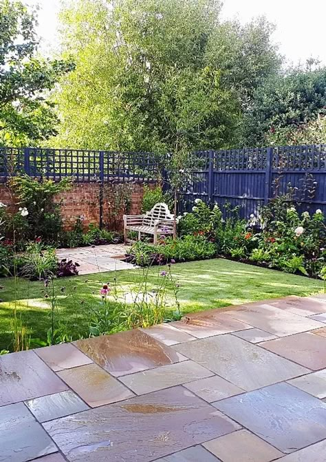 Small Square Garden Ideas, Small Garden Plans, Large Terrace, Small Garden Landscape, Narrow Garden, Courtyard Gardens Design, Back Garden Design, Garden Paving, London Garden