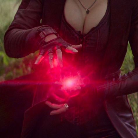 Audrey Parker, Witch Powers, Chaos Magic, Elizabeth Olsen Scarlet Witch, Magic Hands, Scarlet Witch Marvel, Scarlett Witch, Mcu Marvel, Witch Spell