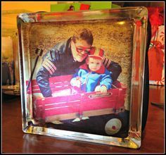 We're Almost There: How to Transfer a Photo onto a Glass Block... Forget the Mod Podge! Transfer Photo To Glass, Painted Glass Blocks, Glass Transfer, Decorative Glass Blocks, Craft Therapy, Glass Block Crafts, Lighted Glass Blocks, Diy Blocks, Block Craft