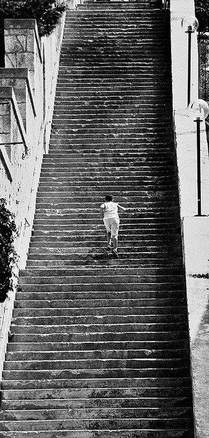 Foto Scale, Milan Kundera, Andre Kertesz, Take The Stairs, Black And White Photograph, Stair Steps, Foto Vintage, Stairway To Heaven, Black White Photos