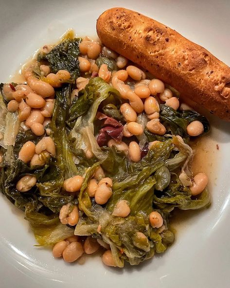 White Beans And Escarole, Baked Escarole And Beans, White Bean Escarole Soup, Vegan Escarole Recipes, Italian Escarole And Beans, Spaghetti Frittata, Turkey Rice Soup, Homemade Bolognese Sauce, Homemade Bolognese